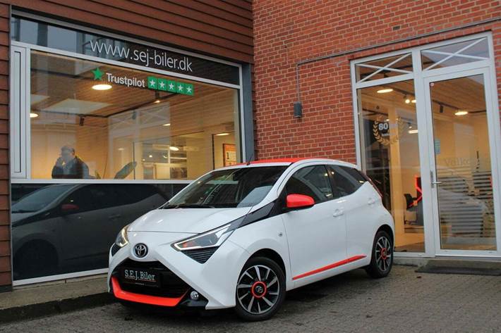 Hvid Toyota Aygo fra 2019