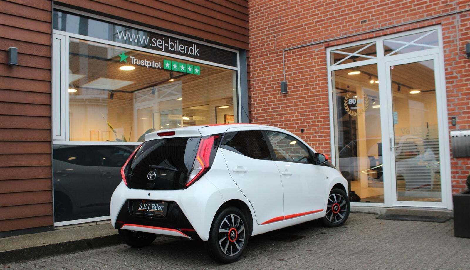 Hvid Toyota Aygo fra 2019