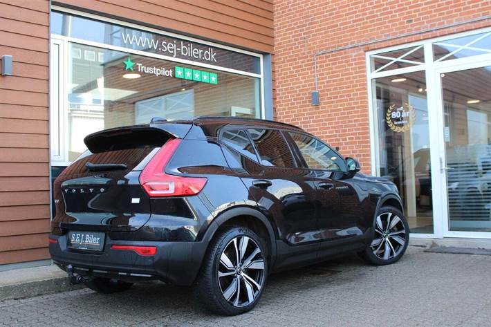 Sort Volvo XC40 fra 2021