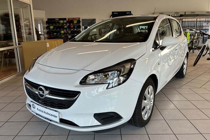 Hvid Opel Corsa fra 2019 set udefra