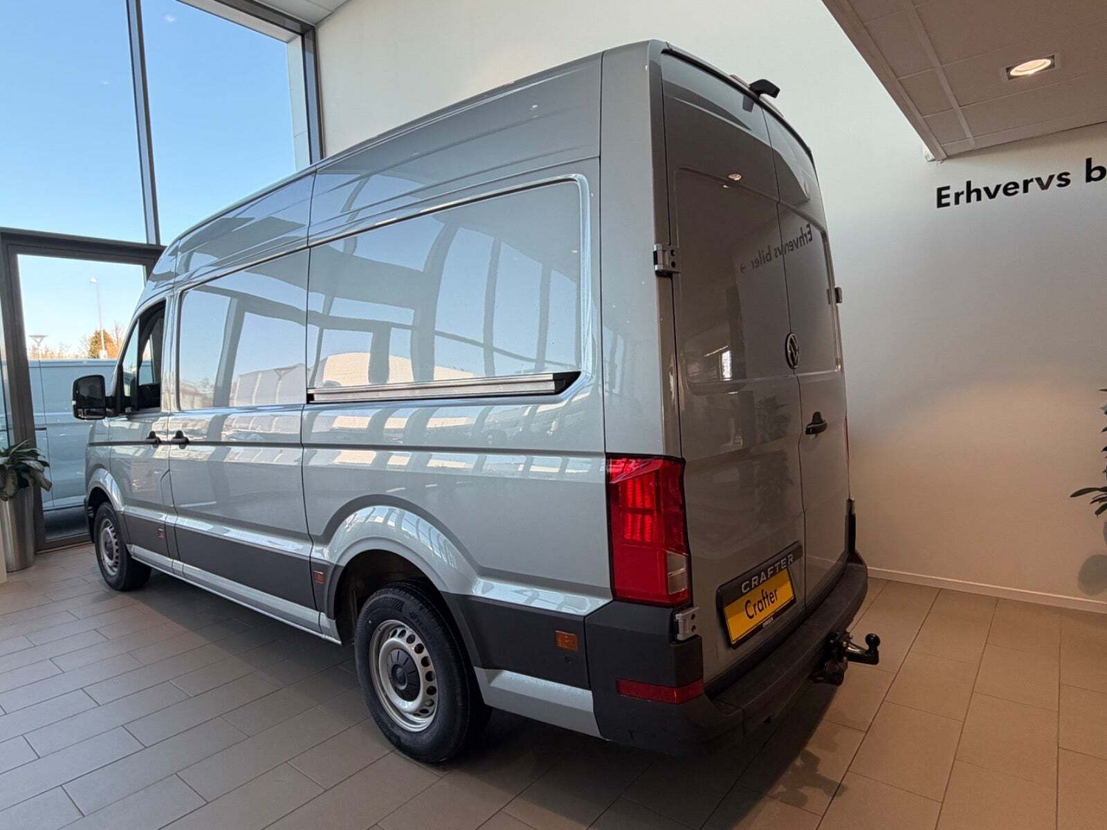 VW Crafter 35 2,0 TDi 177 Kassevogn L3H3 aut.