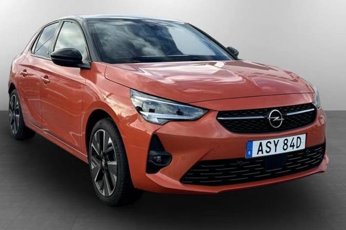 Orange Opel Corsa-e fra 2022 set udefra