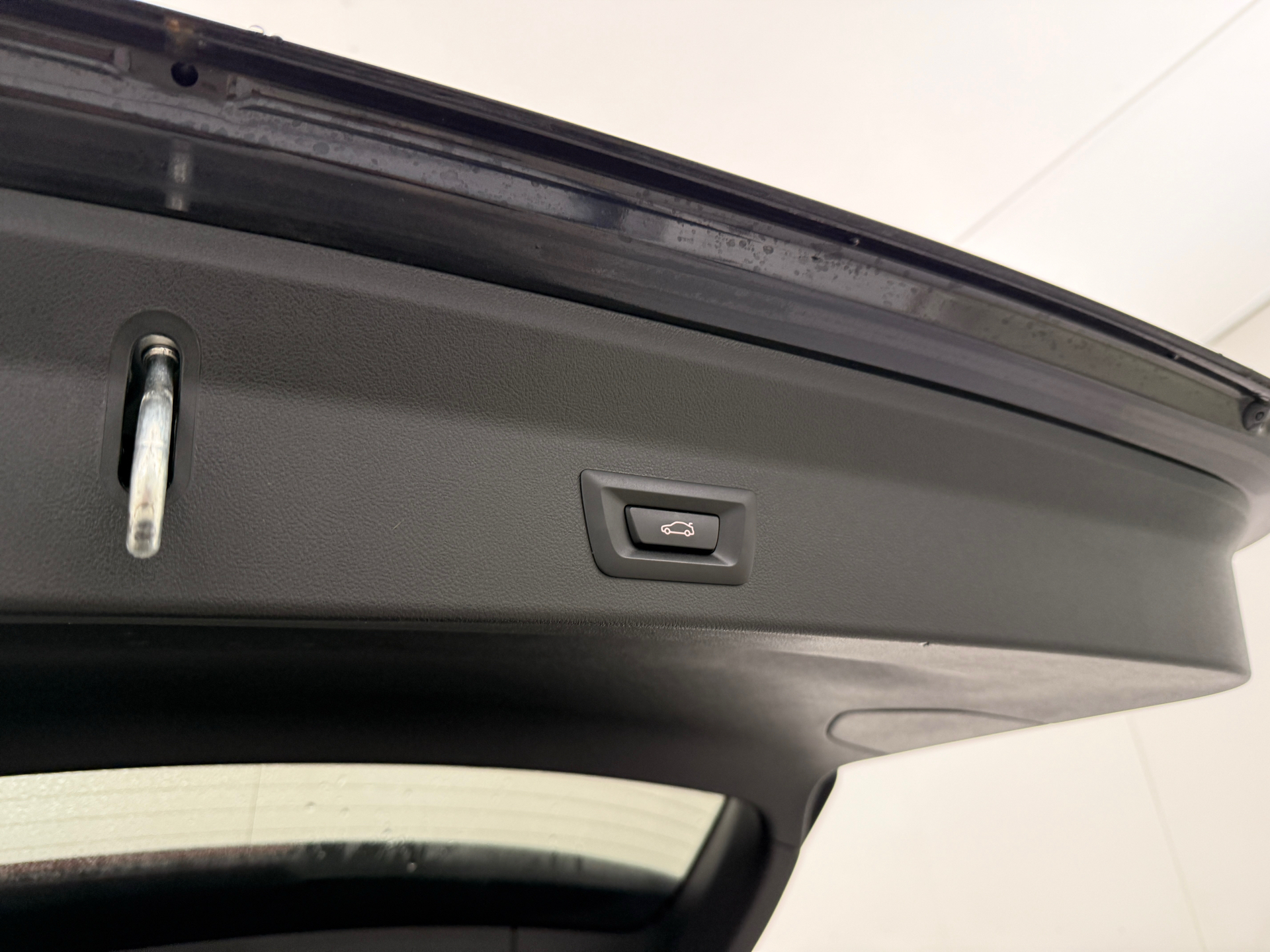 Sort BMW iX3 fra 2023