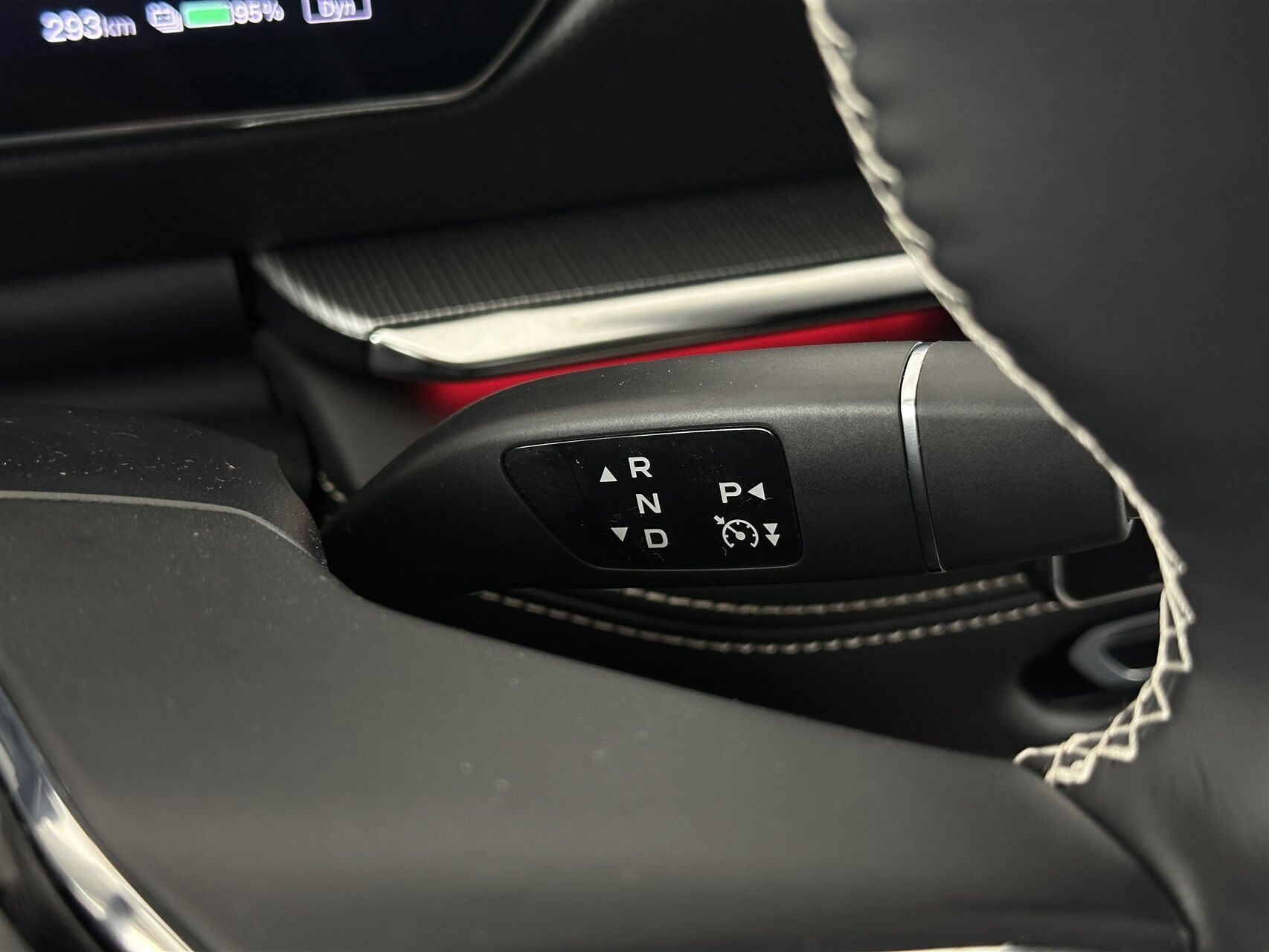 Grå Mazda 6e fra 2026