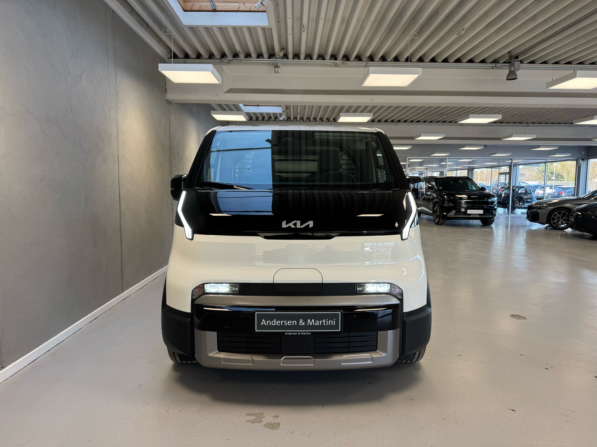 Kia PV5 Cargo L2H1 EL Long Range Work Pro 163HK Van Aut.