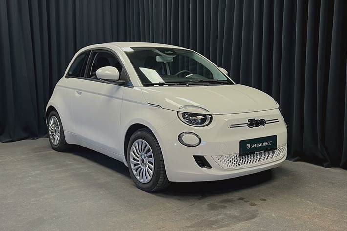 Hvid Fiat 500e fra 2023