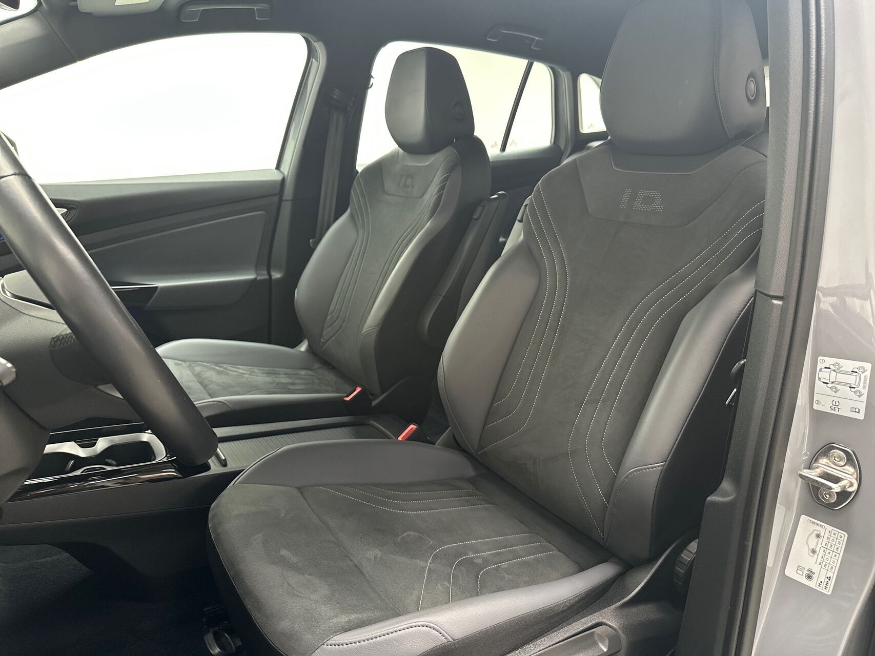 Grå VW ID.4 fra 2022