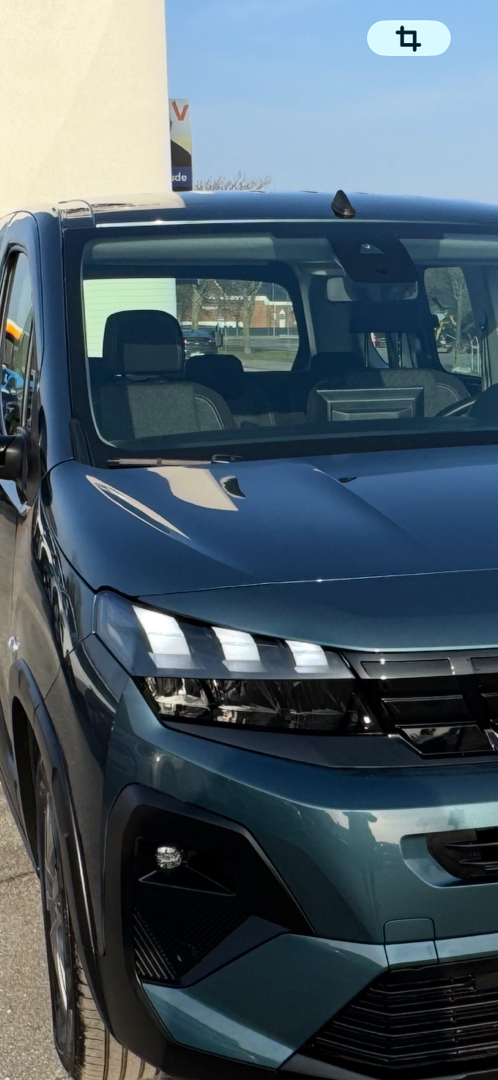 Blå Peugeot e-Rifter fra 2025