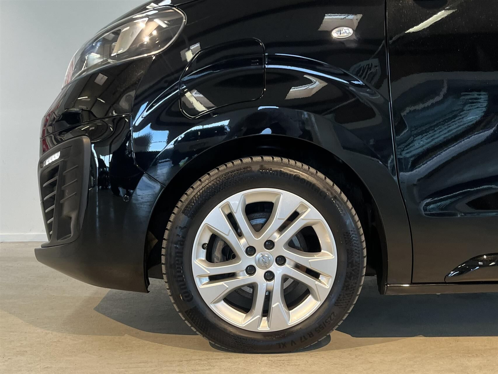 Sort Opel Zafira-e Life fra 2023