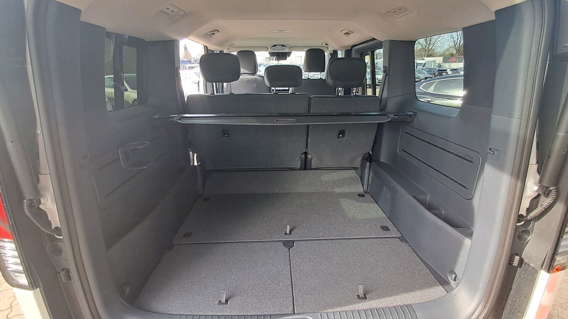 Hvid Kia PV5 fra 2026