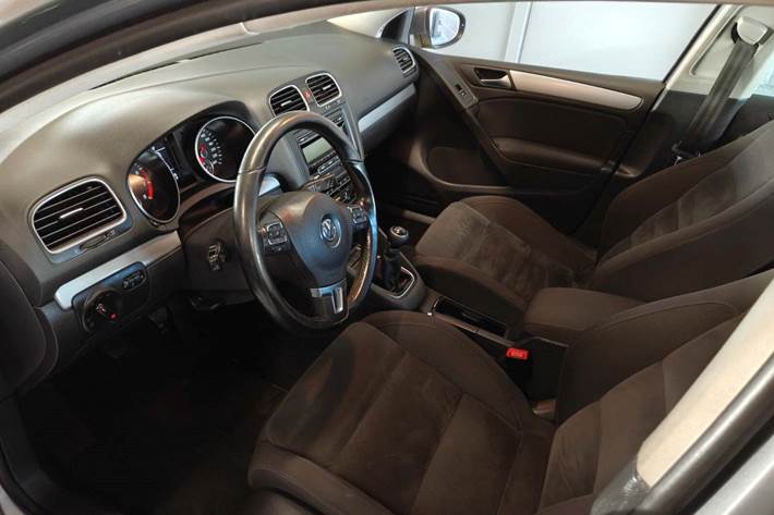 Gul VW Golf VI fra 2011