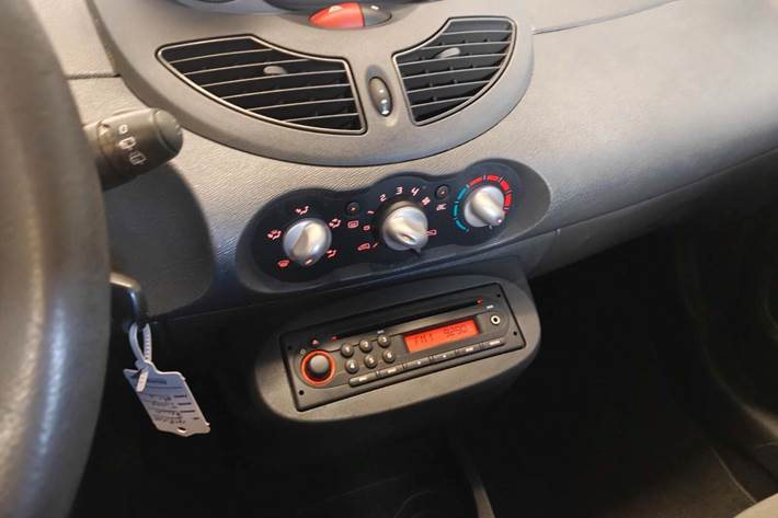 Gul Renault Twingo fra 2011