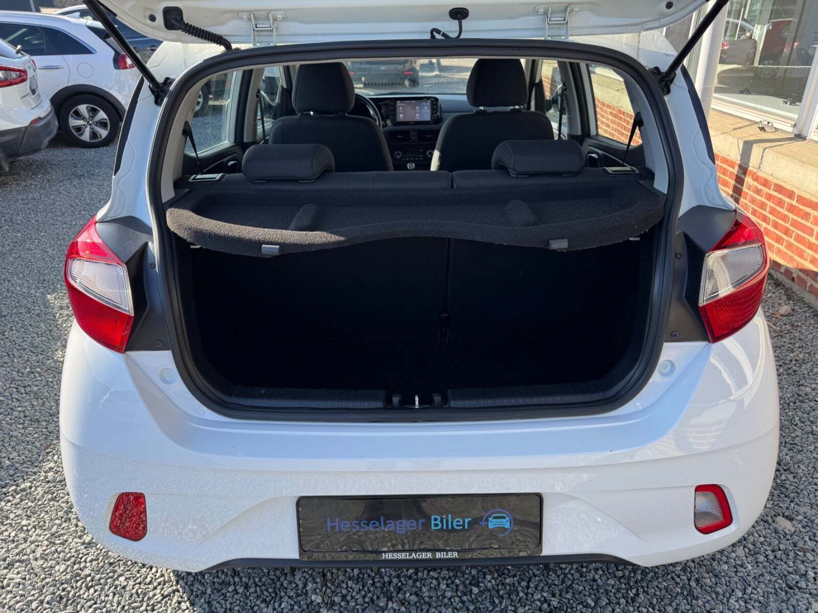 Hvid Hyundai i10 fra 2021