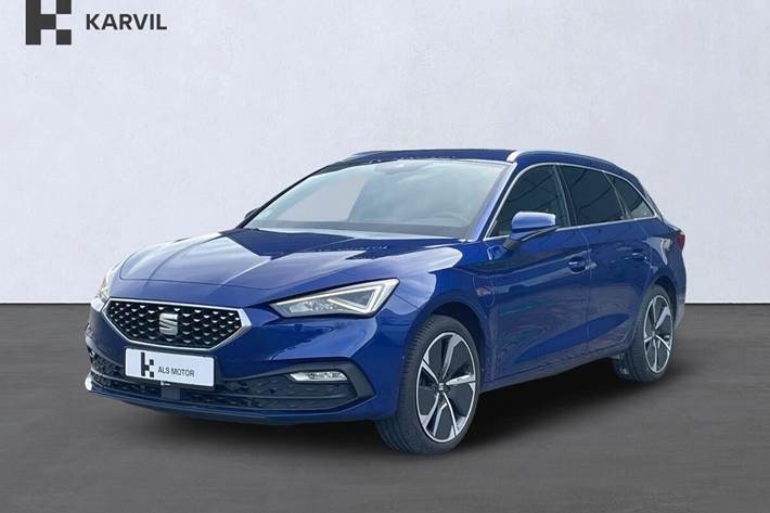 Blå Seat Leon fra 2021 set udefra