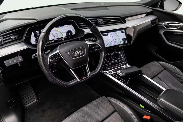 undefined Audi e-tron fra 2020