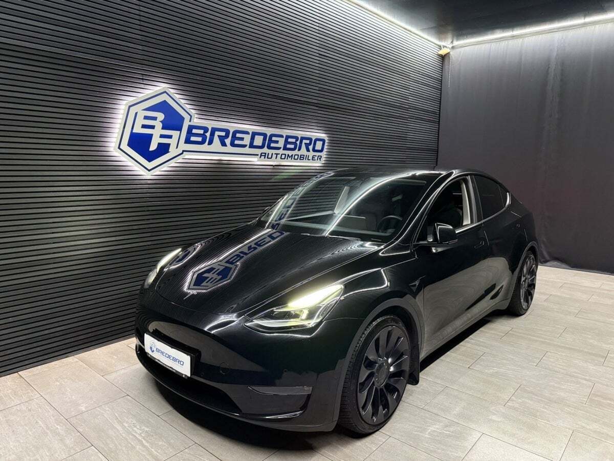 Tesla Model Y Performance AWD