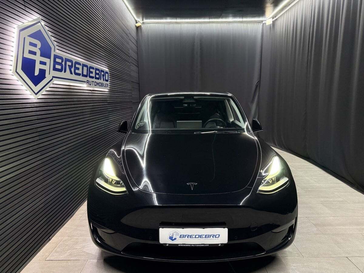 Tesla Model Y Performance AWD