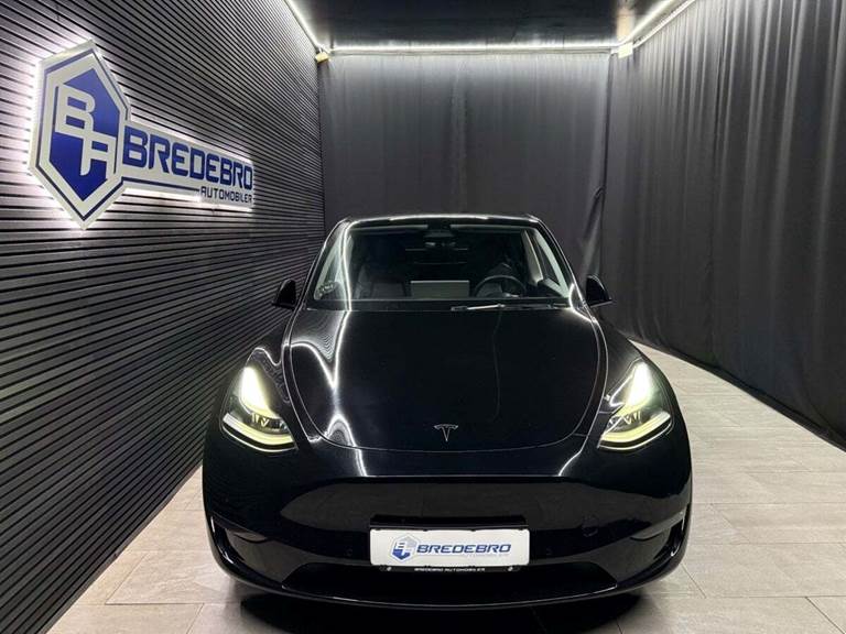 Tesla Model Y Performance AWD