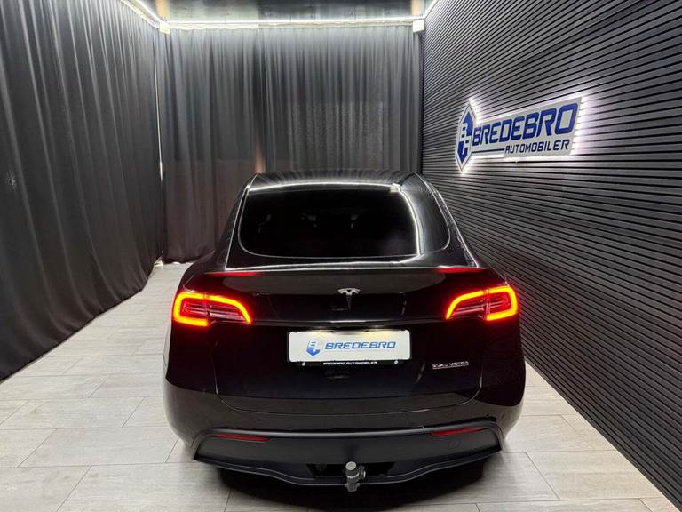 Tesla Model Y Performance AWD