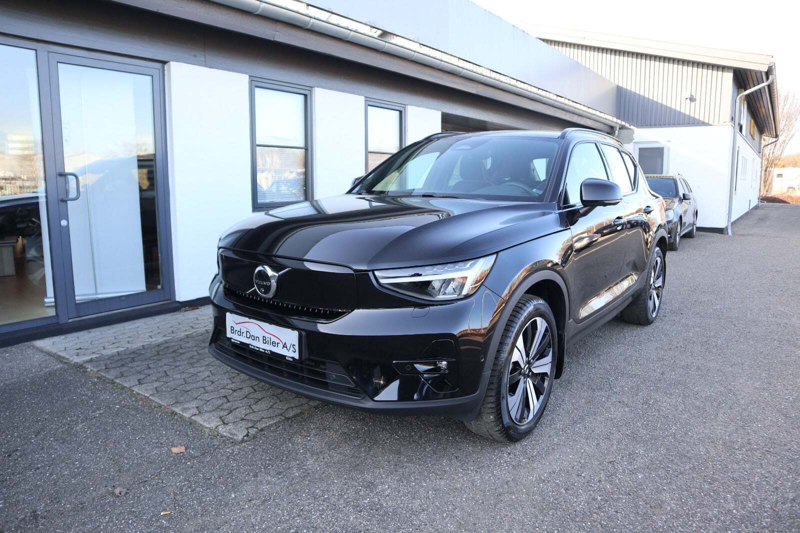 Sort Volvo XC40 fra 2023