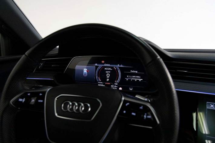 Sort Audi e-tron S fra 2022