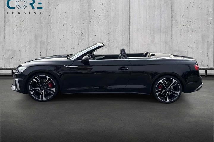 Sort Audi S5 fra 2022