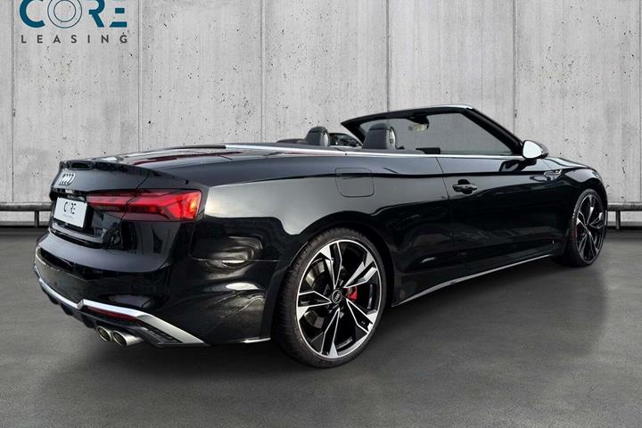 Sort Audi S5 fra 2022