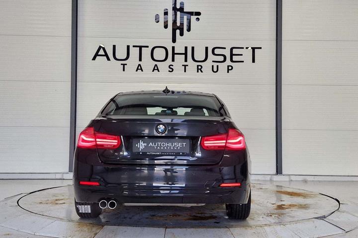 Sort BMW 320i fra 2019