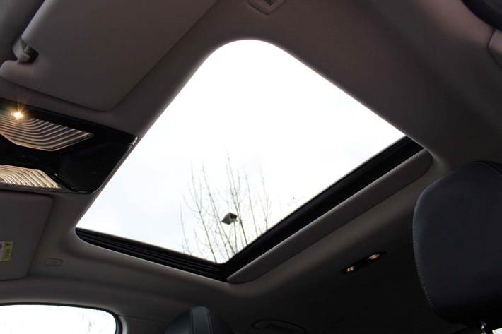 Hvid BMW i4 fra 2023