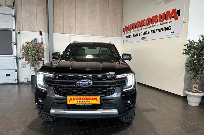 Sort Ford Ranger fra 2024