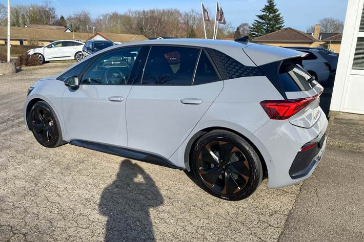 Grå Cupra Born fra 2022