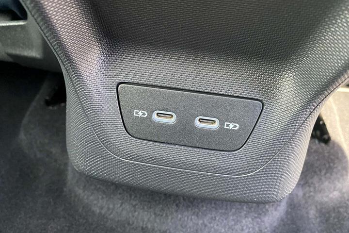 Grå Cupra Born fra 2022