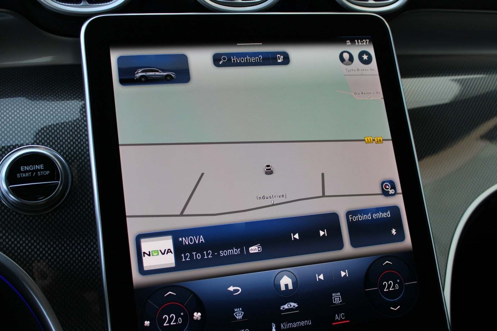 Grå Mercedes GLC300 de fra 2023