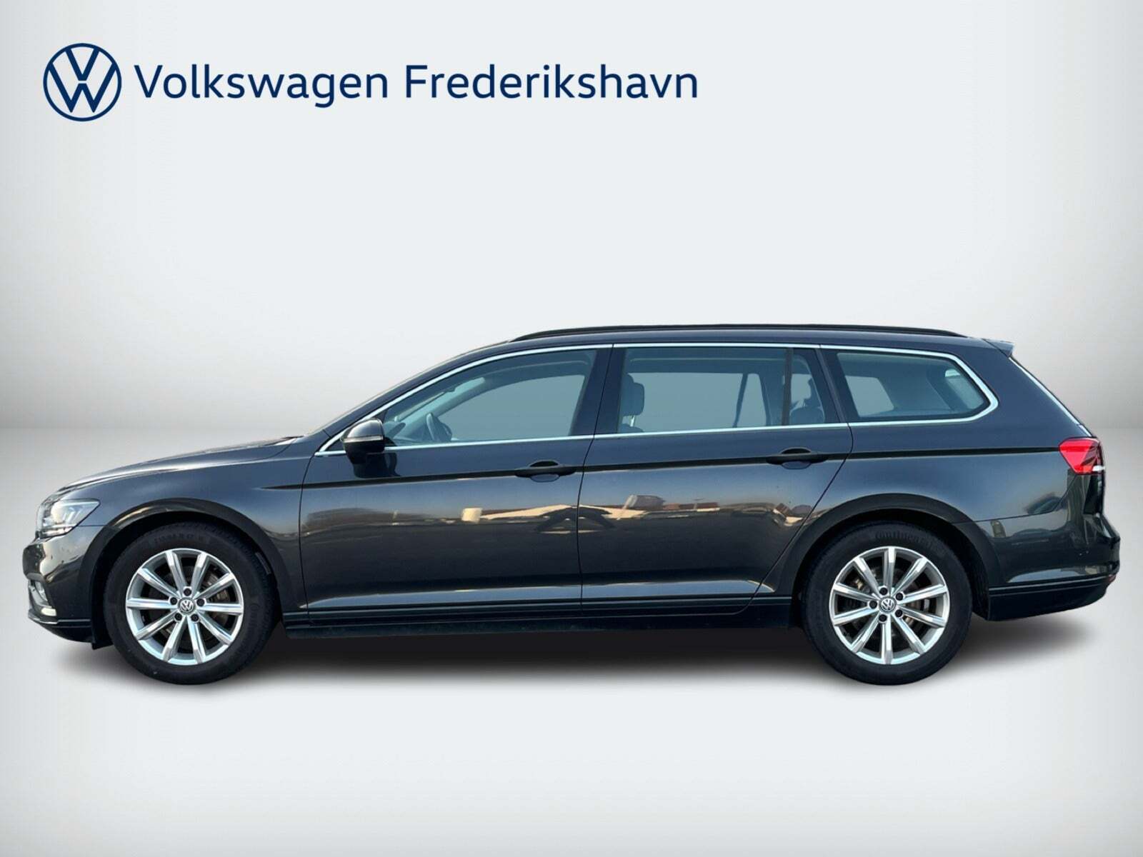Sort VW Passat fra 2020