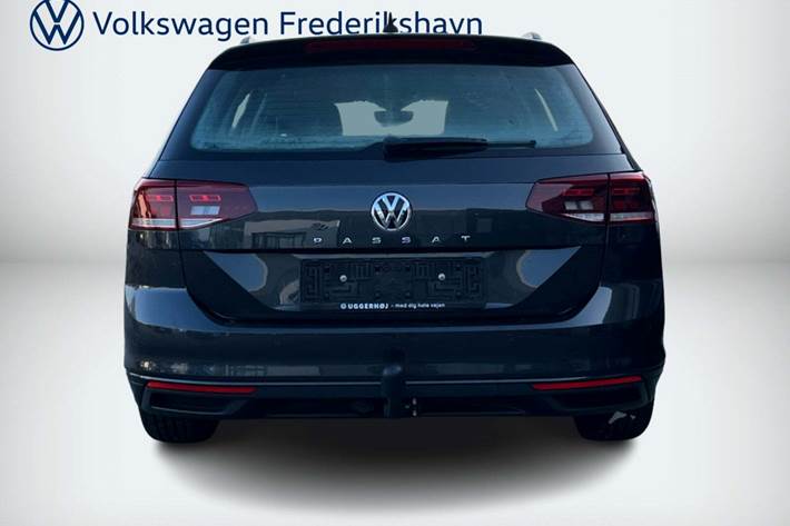 Sort VW Passat fra 2020