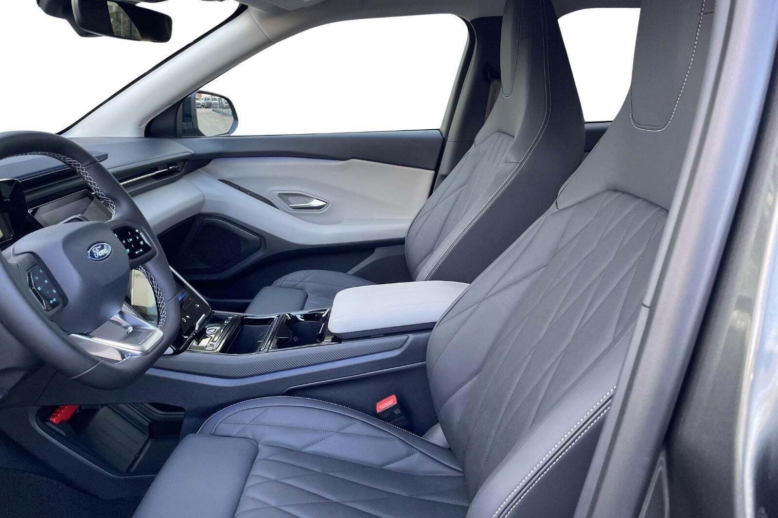 Ford Explorer 77 Premium Extended Range