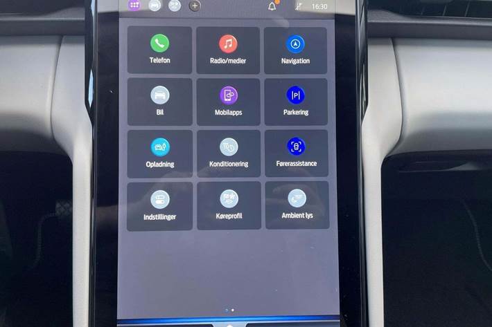 Grå Ford Explorer fra 2025