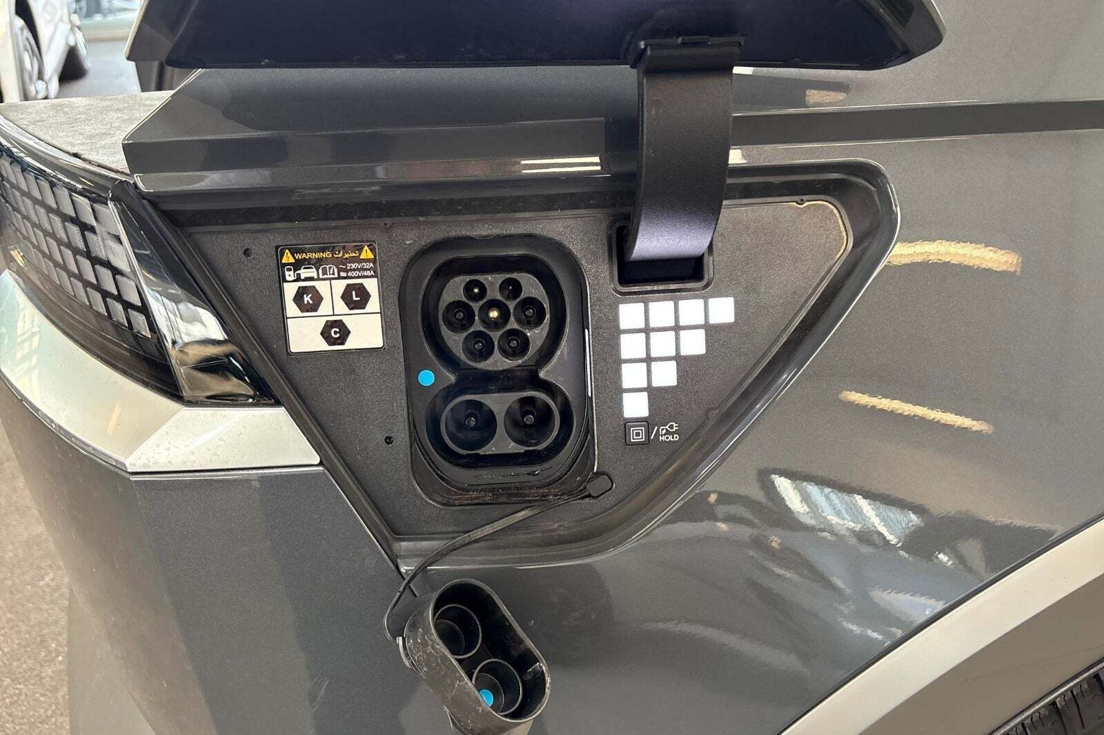 Grå Hyundai Ioniq 5 fra 2025