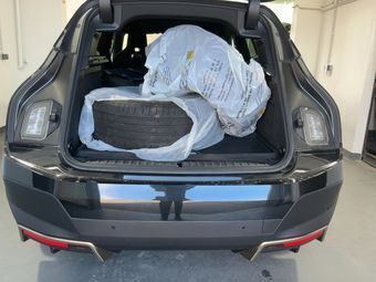 Sort BMW iX fra 2023