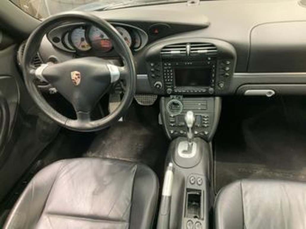 Blå Porsche 911 fra 2005