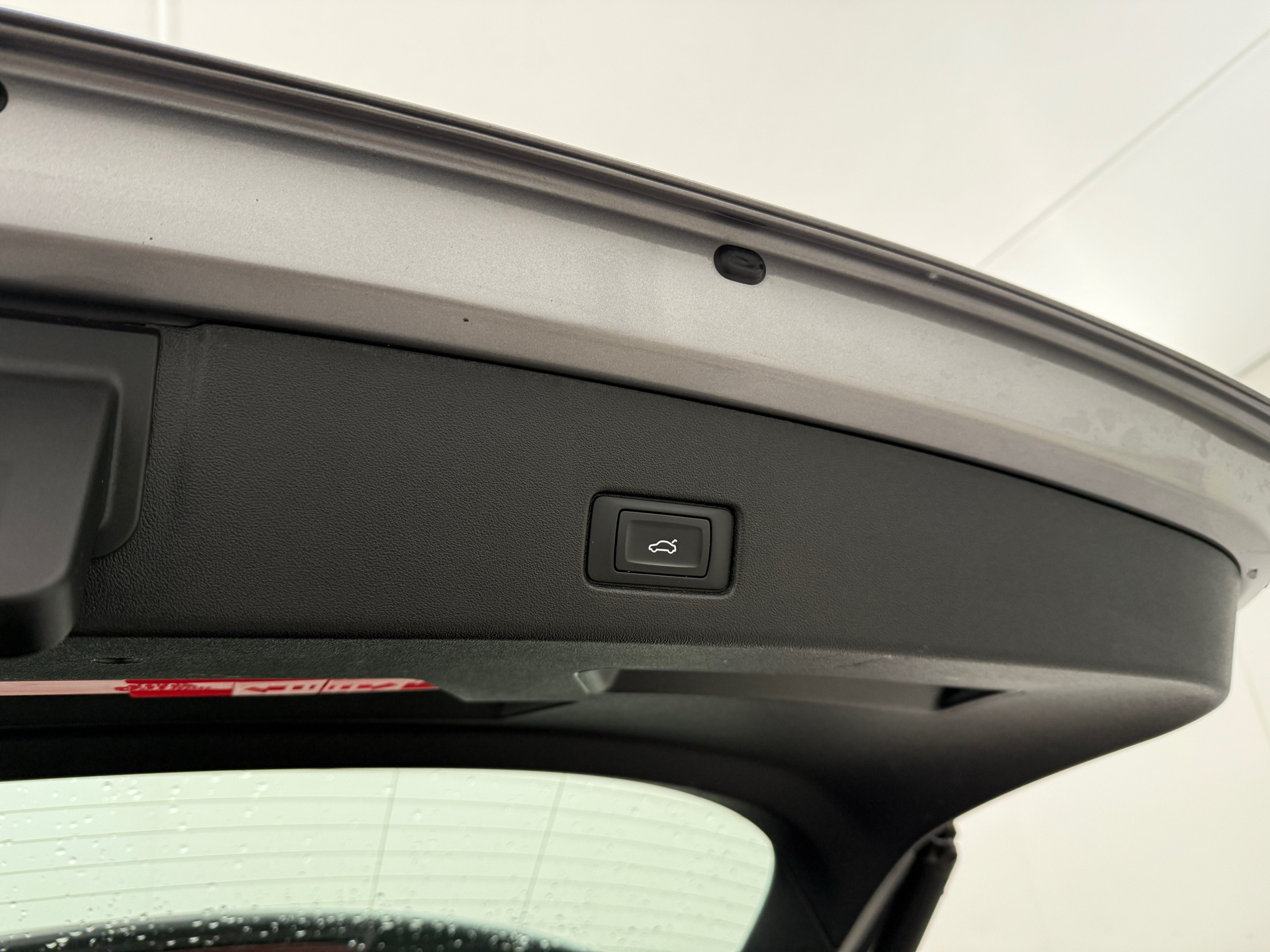 Grå Audi Q4 fra 2023