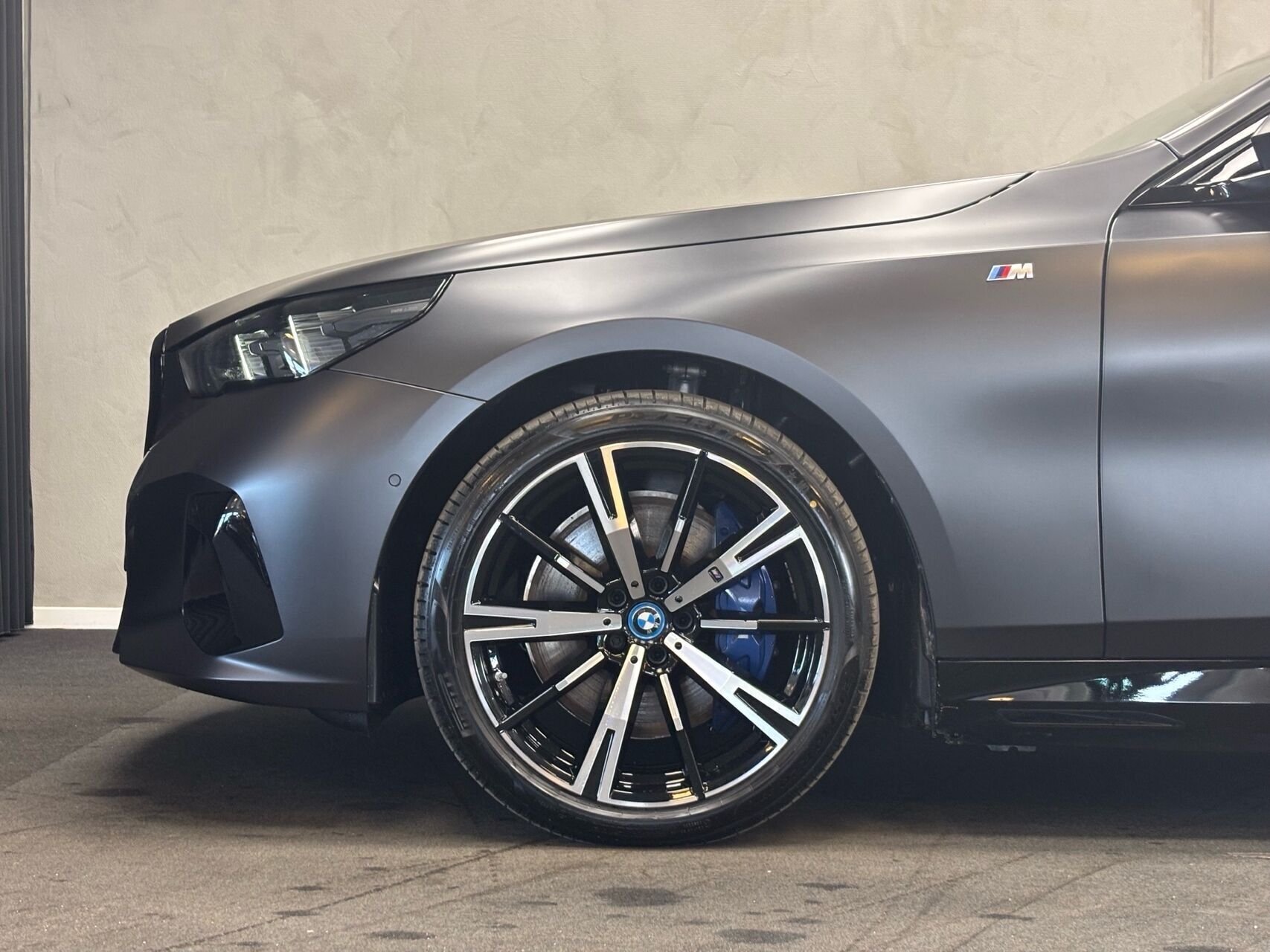 BMW i5 eDrive40 Touring EL M-sport Pro 340HK Stc Aut.