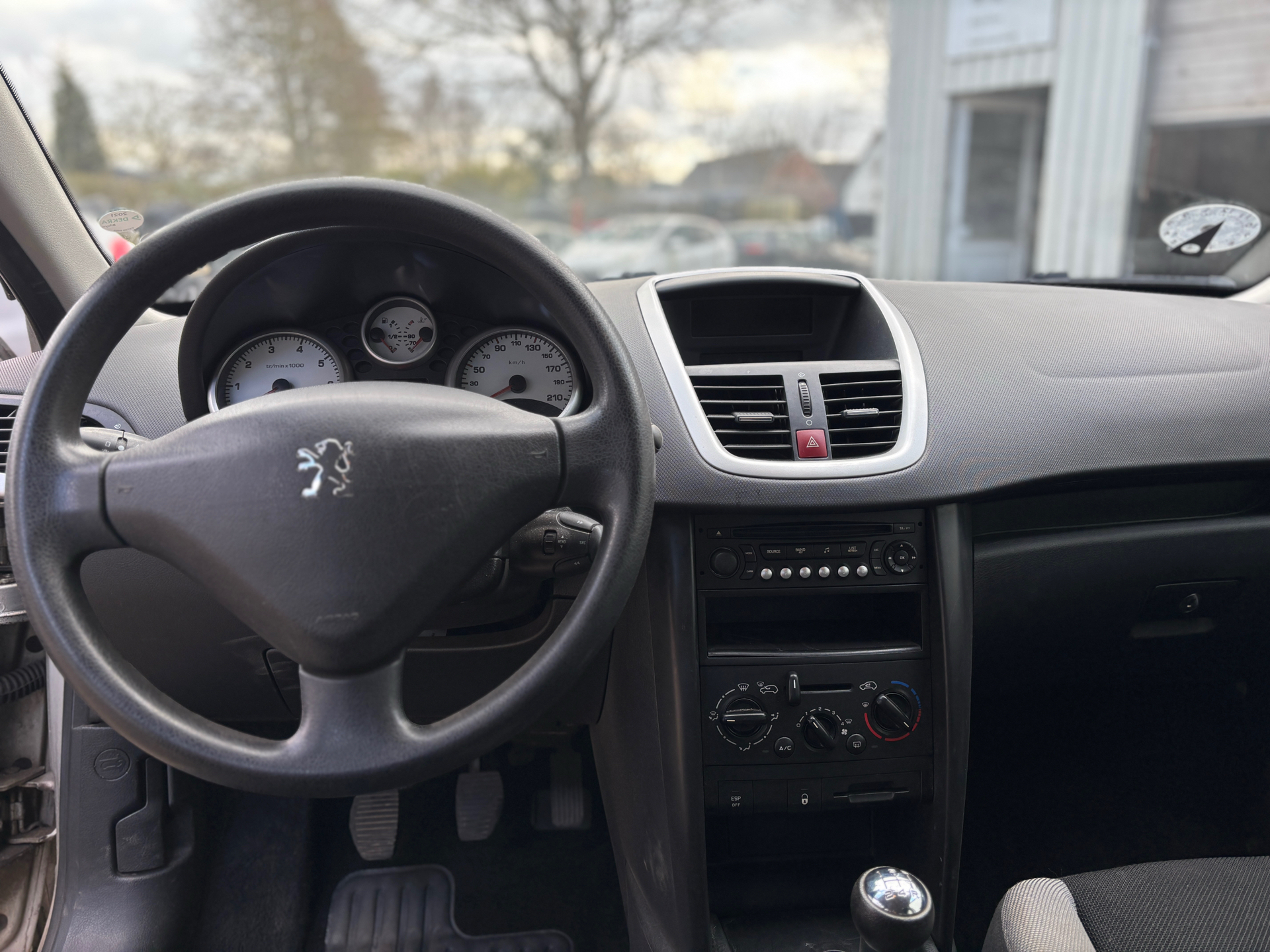 Peugeot 207 1,4 XR Plus 88HK 3d