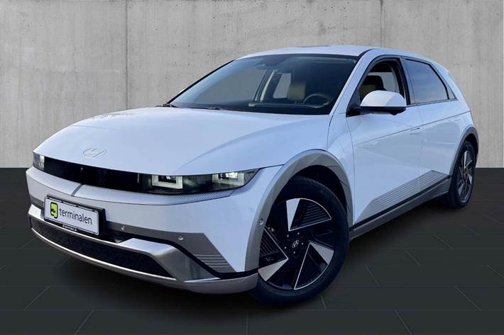 Hvid Hyundai Ioniq 5 fra 2025 set udefra