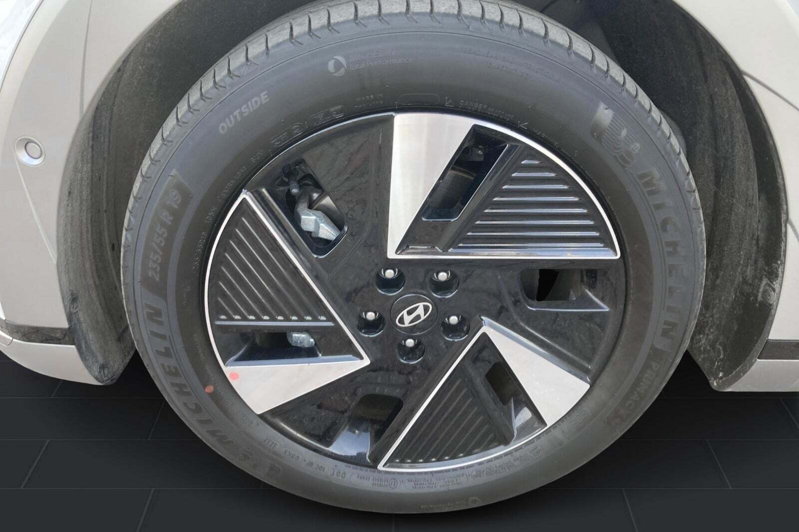 Hvid Hyundai Ioniq 5 fra 2025