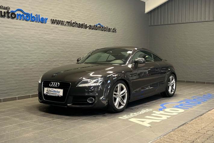 Grå Audi TT fra 2010 set udefra