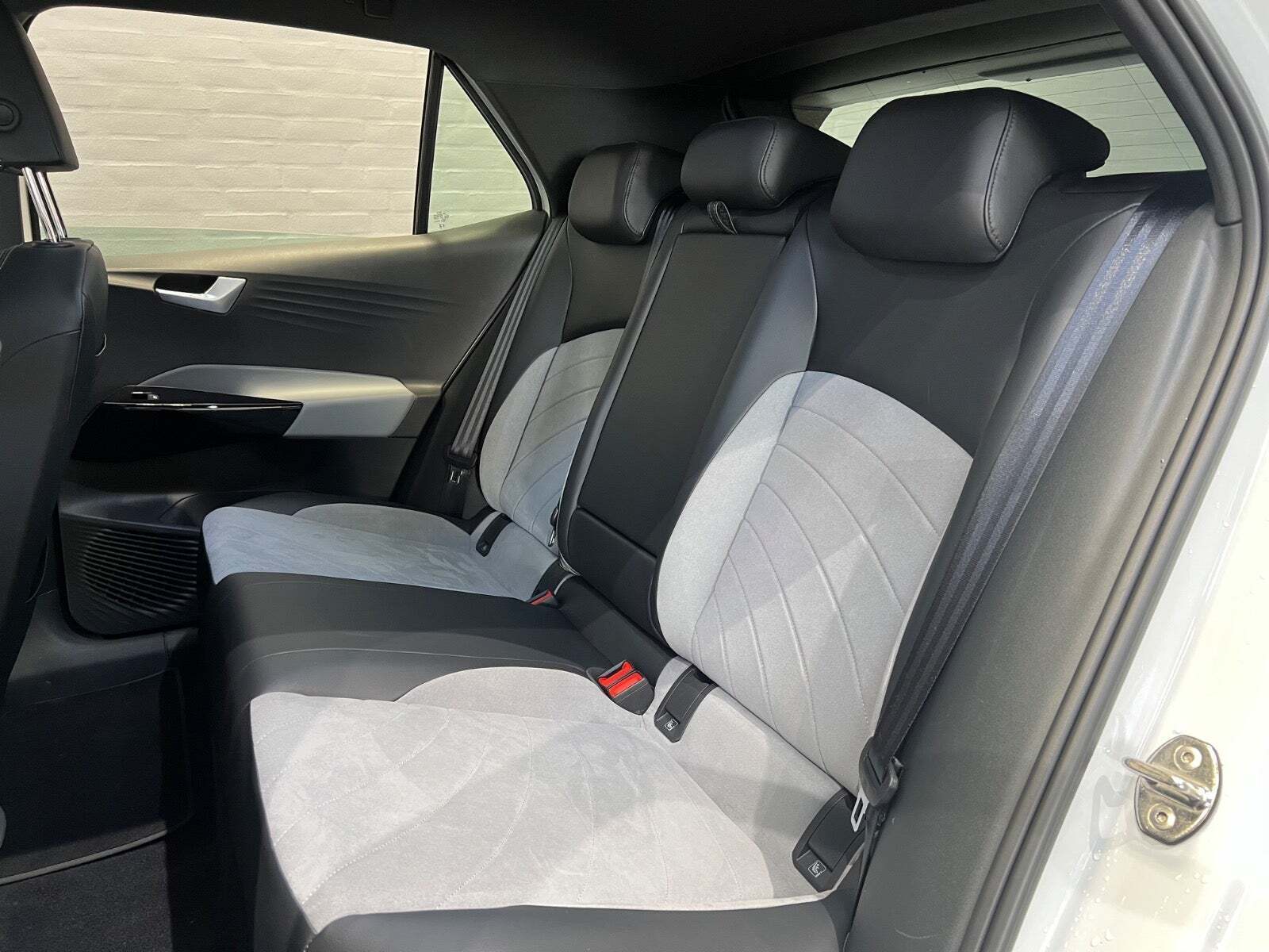 Hvid VW ID.3 fra 2023