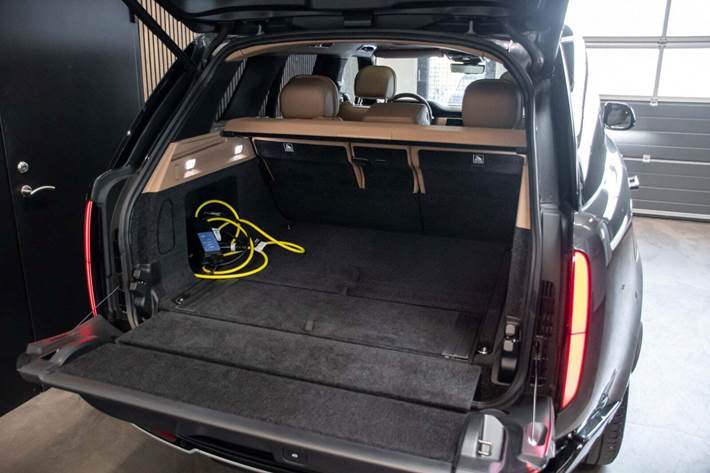 Grå Land Rover Range Rover fra 2023