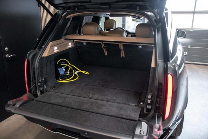 Grå Land Rover Range Rover fra 2023