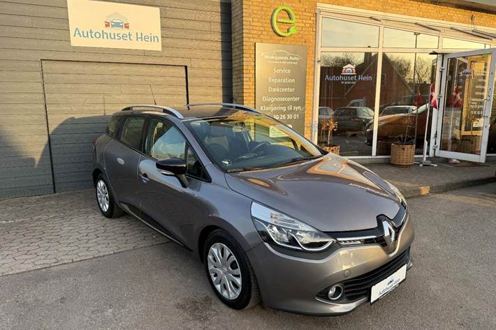 Grå Renault Clio IV fra 2014 set udefra